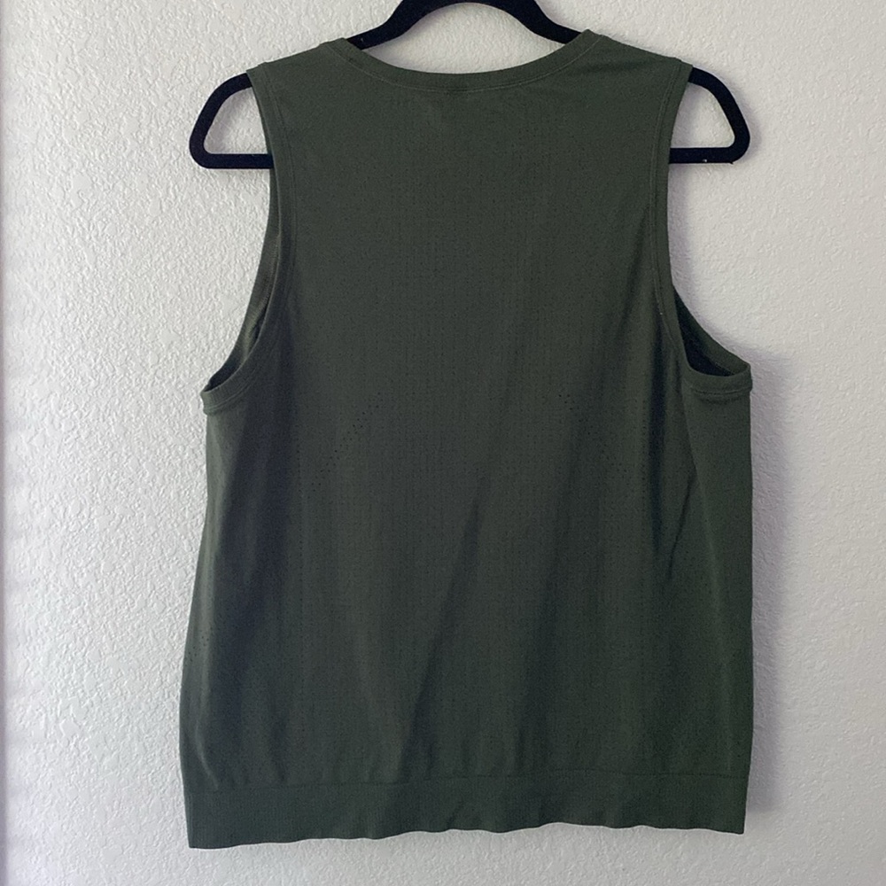 Athleta top - Picture 6 of 8